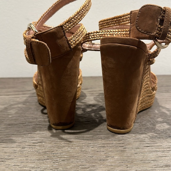 Stuart Weitzman wedge sandals in camel size 6.5 - Picture 2 of 4